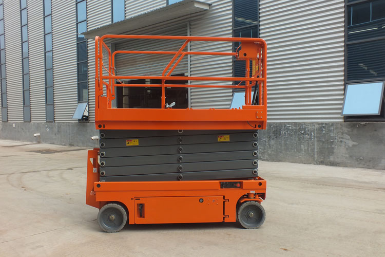 自行式液壓升降平臺(tái)的優(yōu)勢(shì)特點(diǎn)