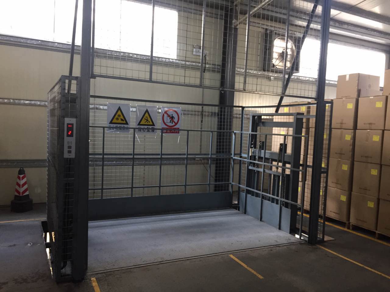 電動液壓貨梯 電動液壓貨梯