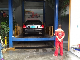 導(dǎo)軌式液壓升降平臺(tái)